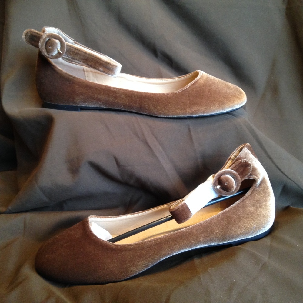 "4 for $25" Pierre Dumas "Brita" Ballet Flat